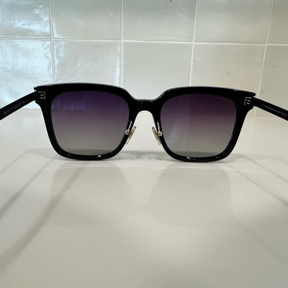 Dime Optics Black Gradient Square Sunglasses - image 4